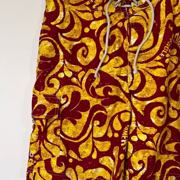 Vintage American Eagle Outfitters Red Yellow Patterned Swim Trunks Men's Size 33 - Picture 3 of 8